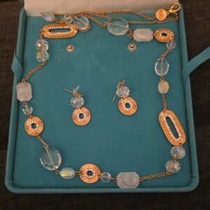 Elegant Gold and Crystal Jewelry Set 17 Inches Never Worn
